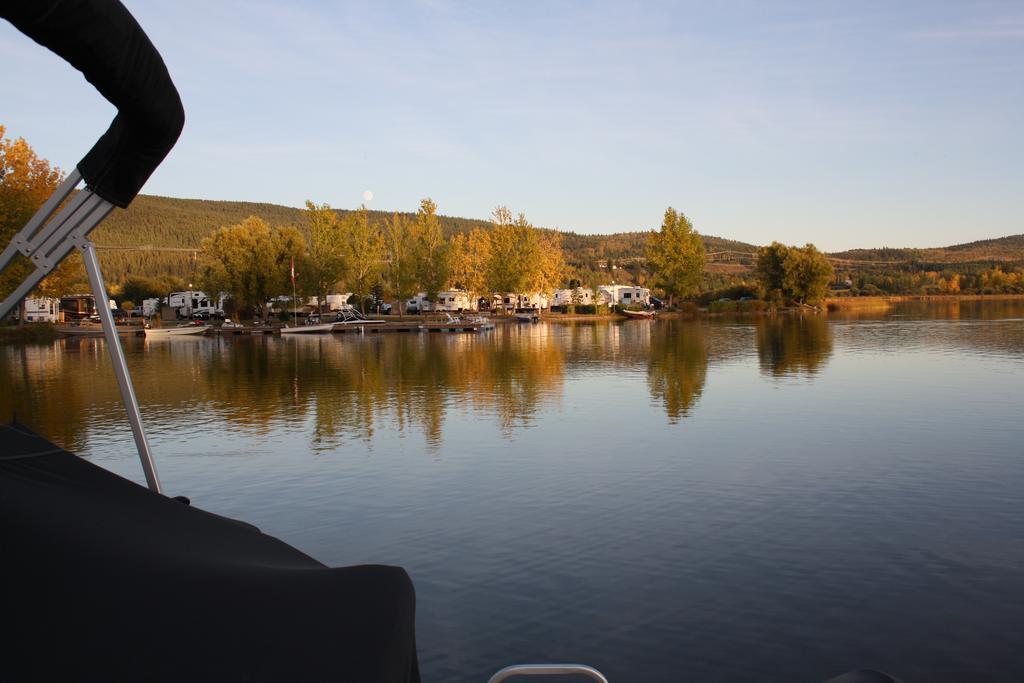 Robert'S Roost Rv Park Resort Quesnel Exterior foto