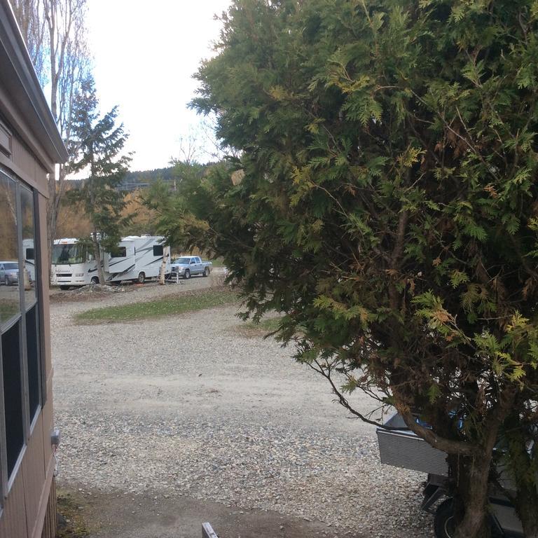 Robert'S Roost Rv Park Resort Quesnel Exterior foto